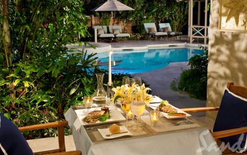 Caribbean Honeymoon Grande Luxe Poolside Walkout Room - WGL 1 (2)